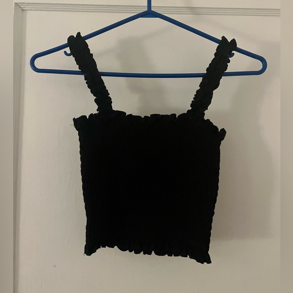 Super cute black tank - Picture 1 of 2